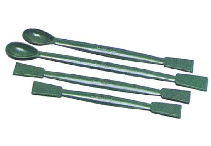 Spatulas, Polypropylene, 2 flat ends, 150mm-10/pkt